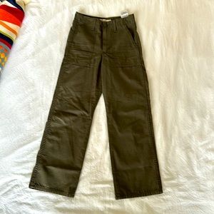 Women’s Levi’s Ribcage Straight Olive Wide Leg Pant.